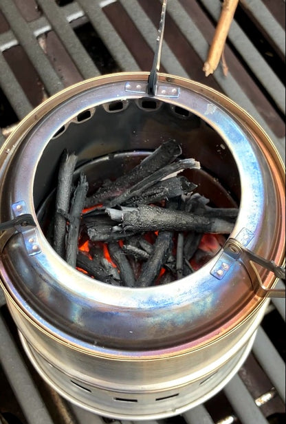 Der Holzkocher für Outdoor-Küche